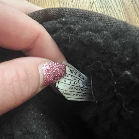 UGG boots - Picture 3 of 5